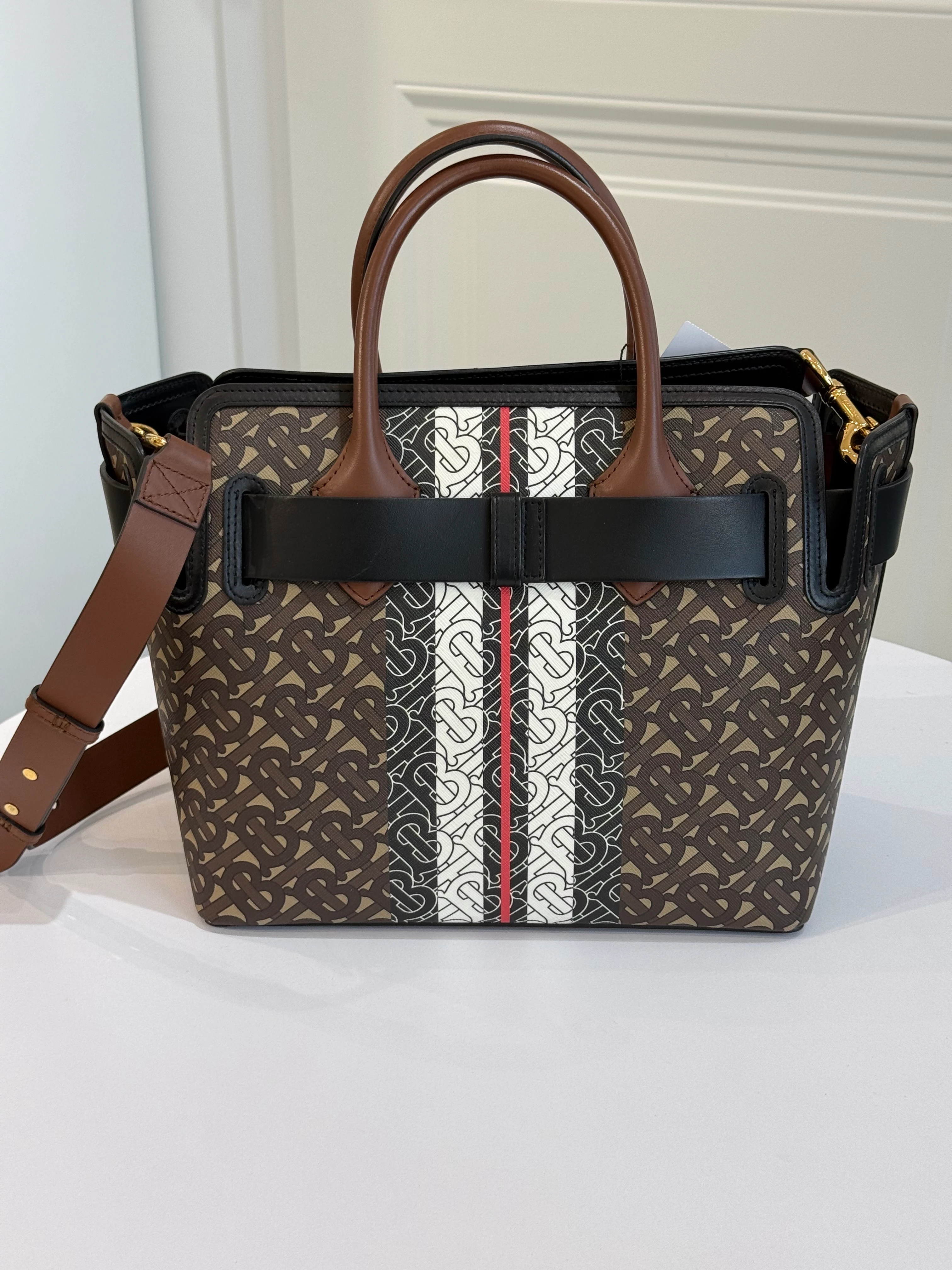 Женские повседневные сумки  Burberry - Женские повседневные сумки  Burberry - View 2