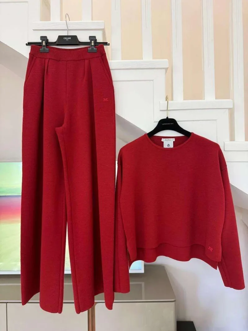 Женские костюмы  Max Mara - Женские костюмы  Max Mara - View 4