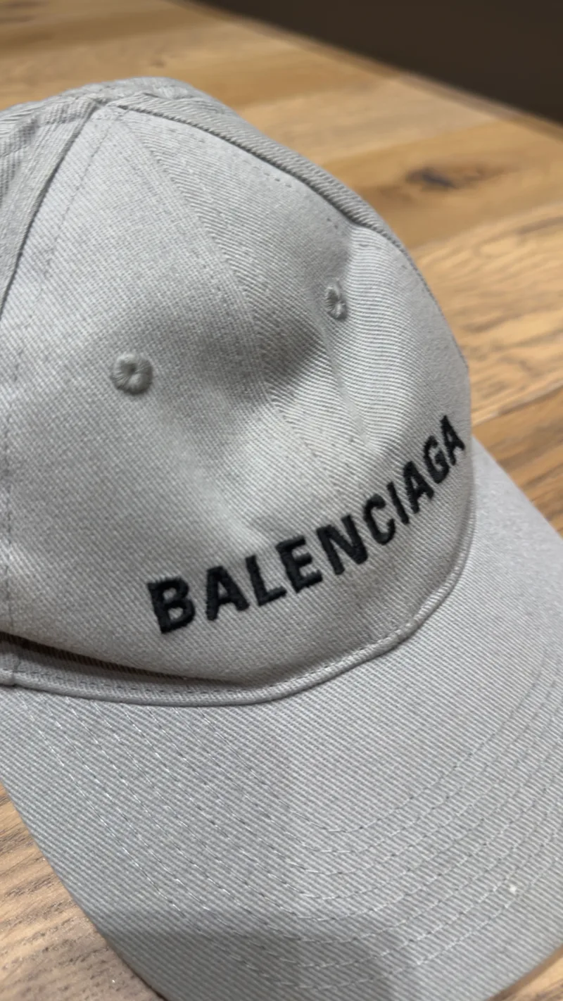 Женские кепки Balenciaga - Женские кепки Balenciaga - View 2