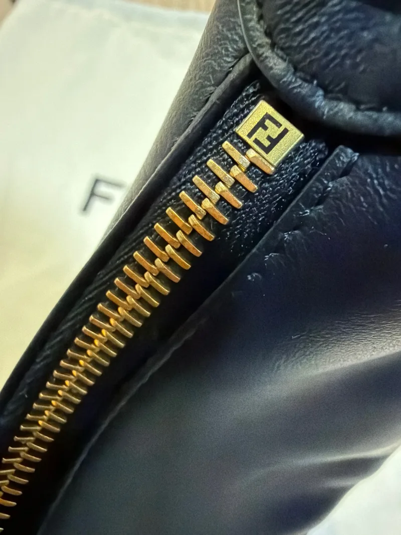 Женские повседневные сумки  Fendi - Женские повседневные сумки  Fendi - View 3