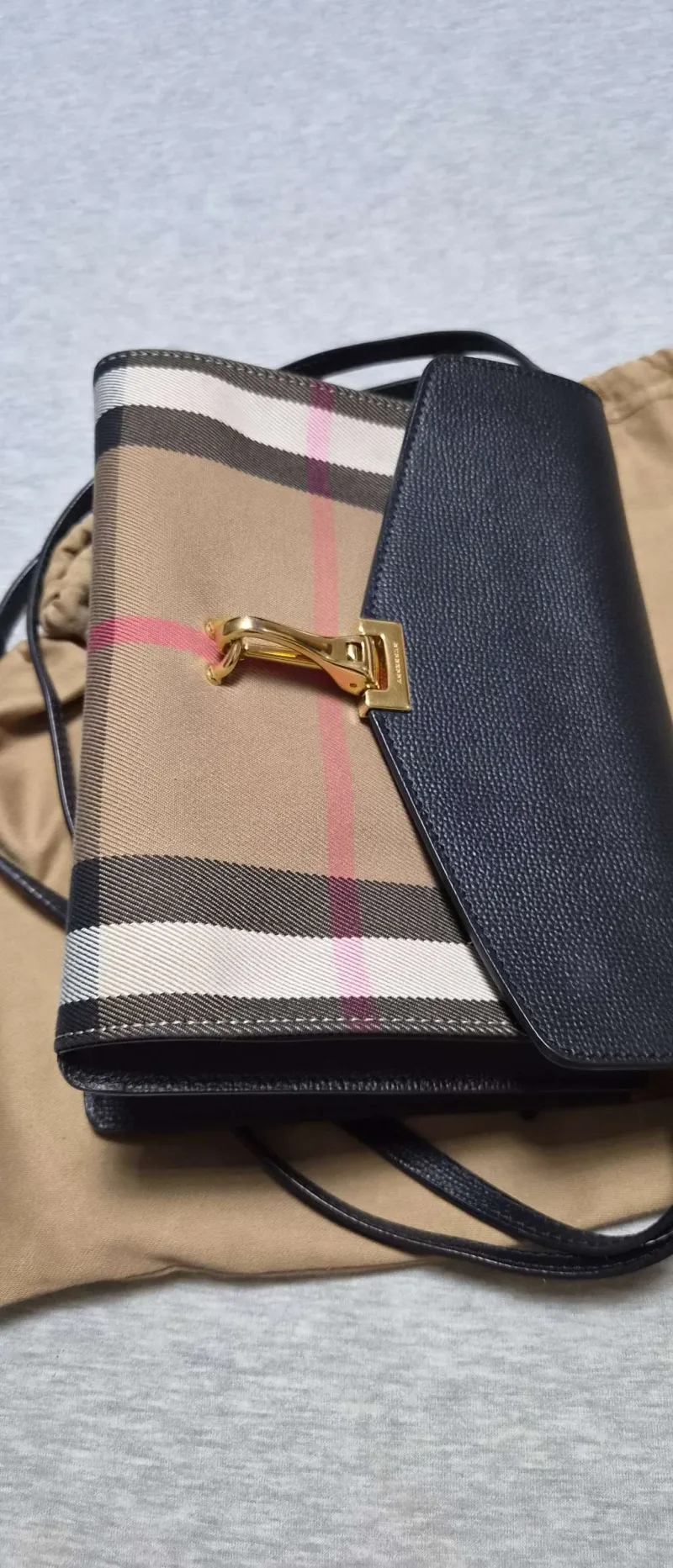 Женские повседневные сумки  Burberry - Женские повседневные сумки  Burberry - View 2