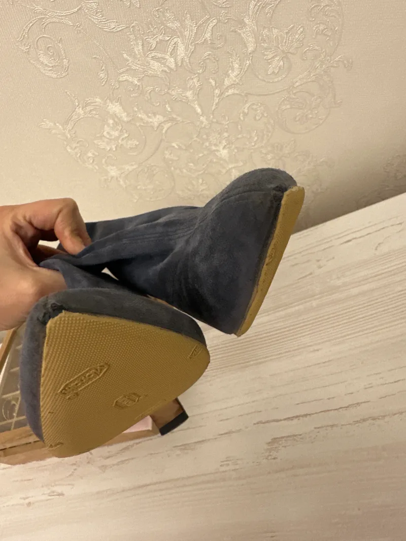 Женские сапоги  Jimmy Choo - Женские сапоги  Jimmy Choo - View 4
