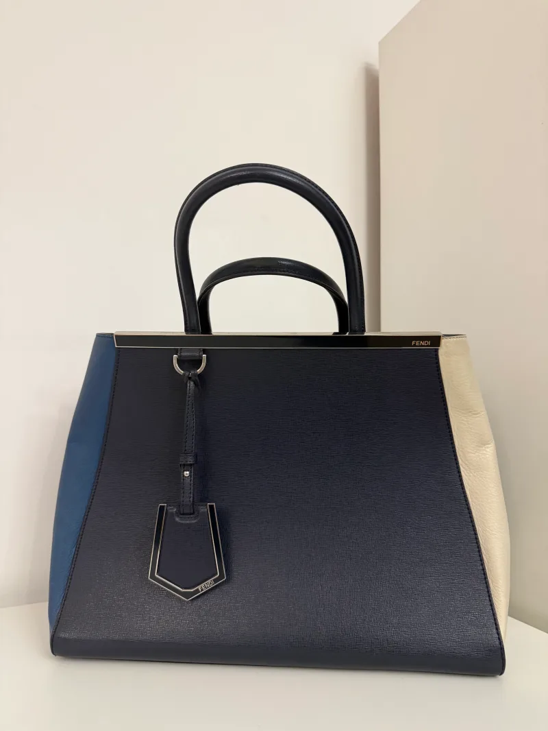 Женские повседневные сумки  Fendi - Женские повседневные сумки  Fendi - View 2